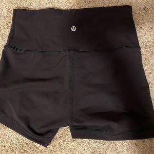 Lululemon Wunder Train Shorts Size 8